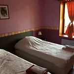 El Rancho Criollo And Oda ve Kahvaltı Maubert-Fontaine